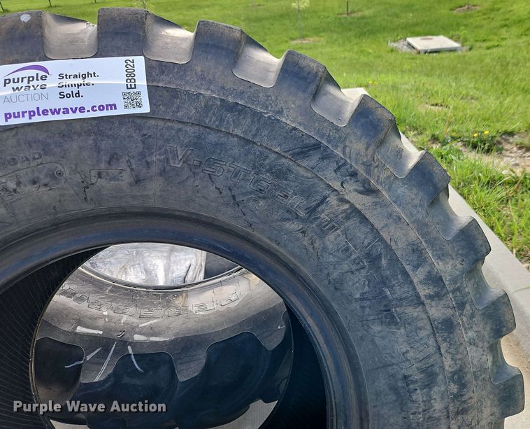 image for item EB8022 (3) tractor tires