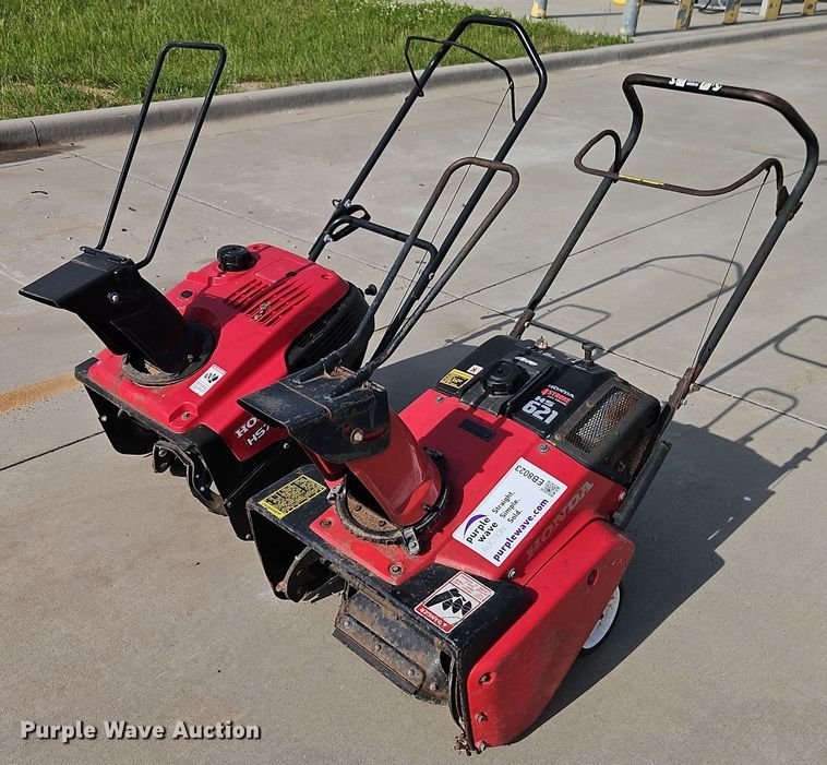 image for item EB8023 (2) Honda snow blowers