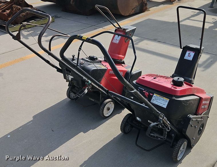 image for item EB8023 (2) Honda snow blowers