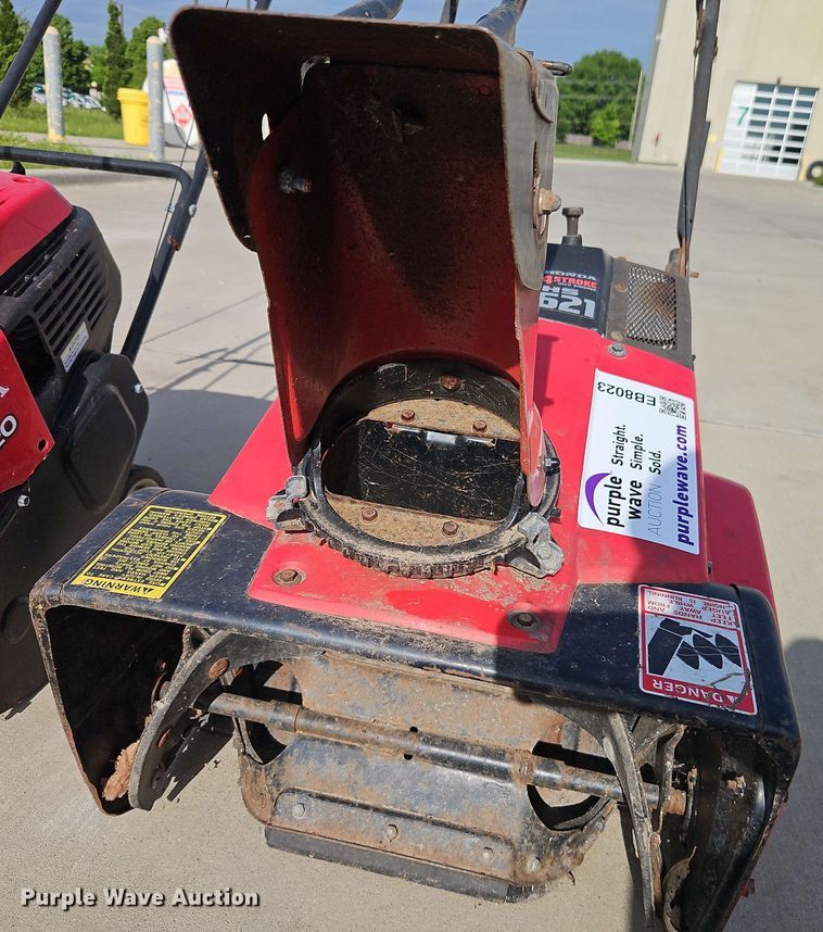 image for item EB8023 (2) Honda snow blowers