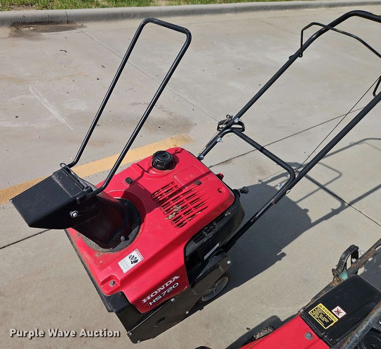 image for item EB8023 (2) Honda snow blowers