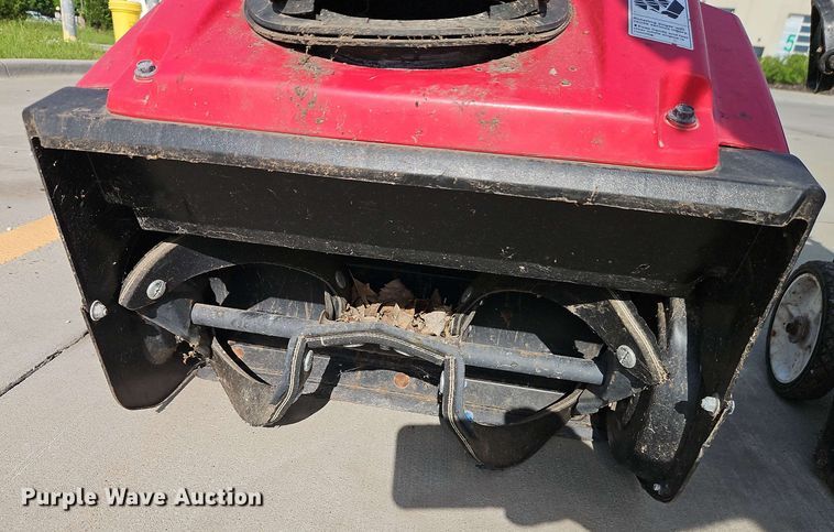 image for item EB8023 (2) Honda snow blowers