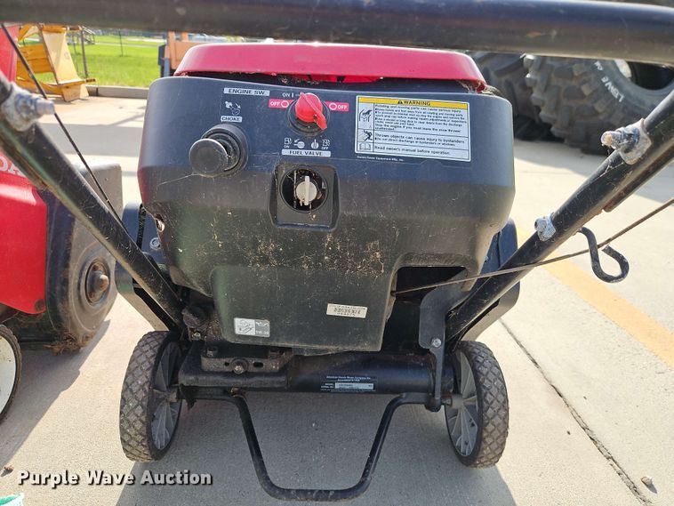 image for item EB8023 (2) Honda snow blowers