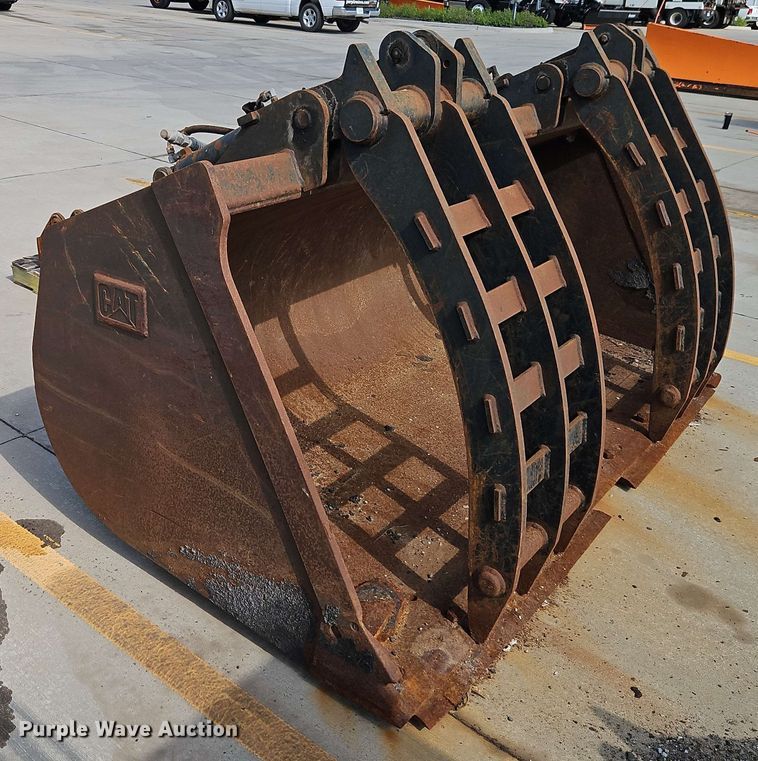 image for item EB8026 Caterpillar wheel loader grapple bucket