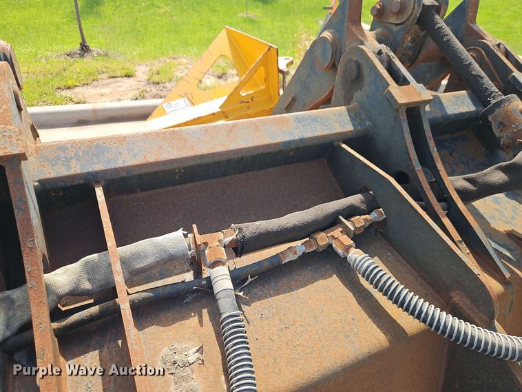 image for item EB8026 Caterpillar wheel loader grapple bucket