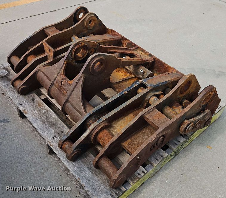 image for item EB8026 Caterpillar wheel loader grapple bucket