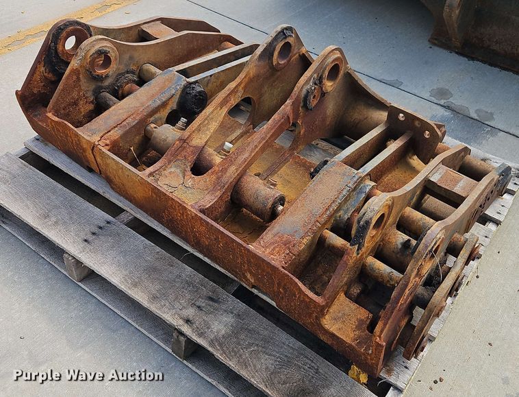 image for item EB8026 Caterpillar wheel loader grapple bucket