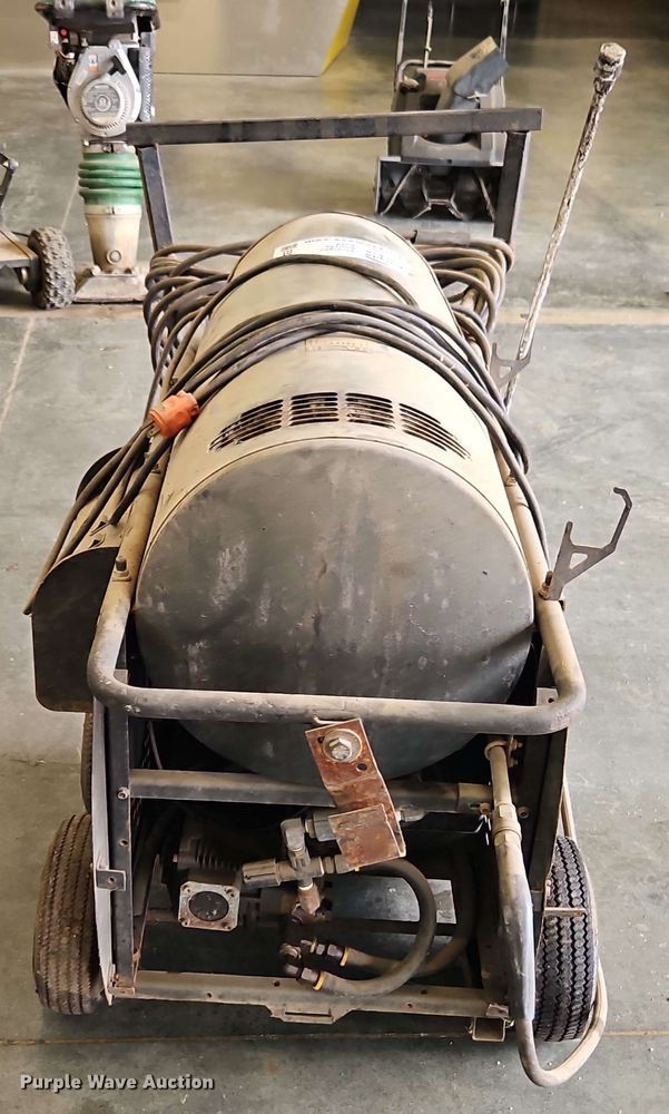 image for item EB8028 Landa HOT2-1500D hot pressure washer