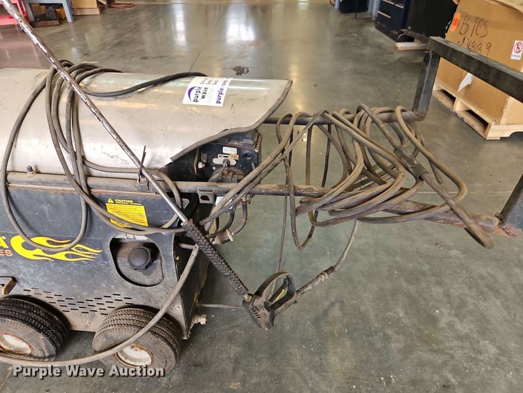 image for item EB8028 Landa HOT2-1500D hot pressure washer