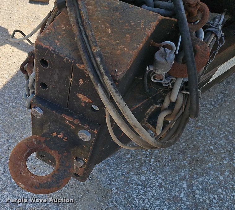 image for item EB8031 1998 Etnyre M4368 oil distributor trailer