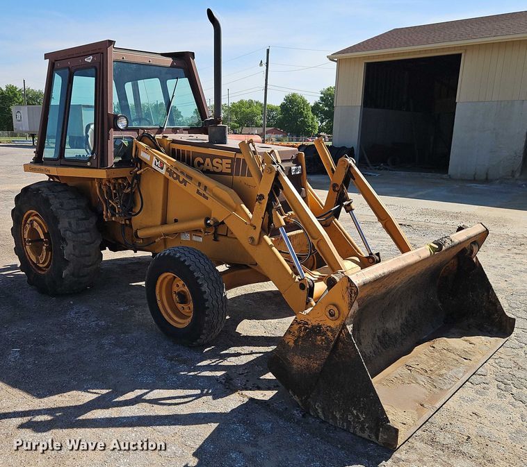 image for item EB8032 1993 Case 480F LL landscape tractor