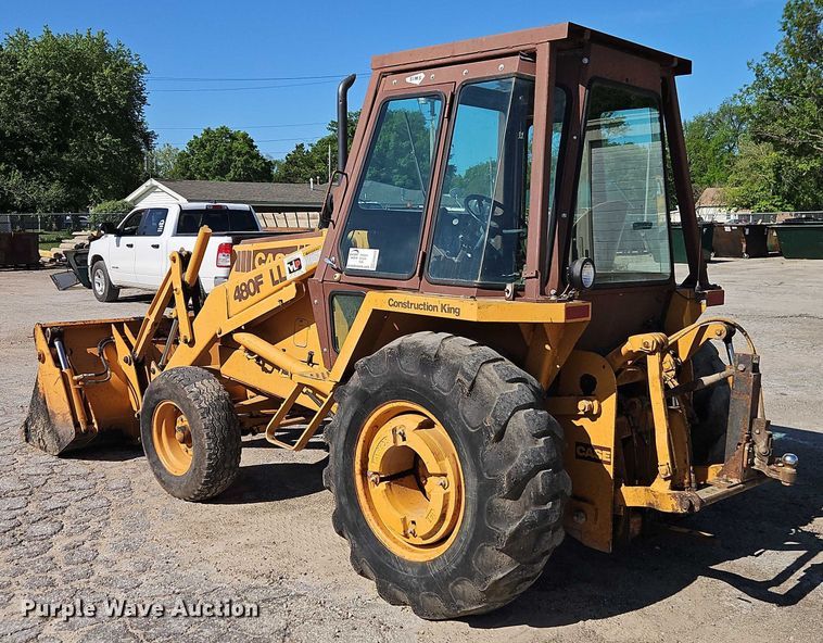 image for item EB8032 1993 Case 480F LL landscape tractor