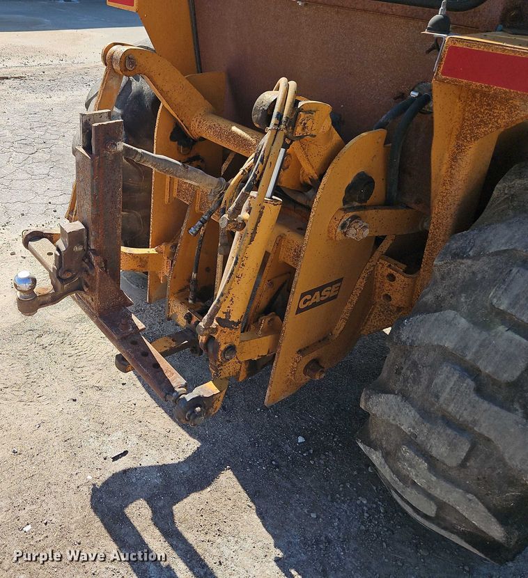 image for item EB8032 1993 Case 480F LL landscape tractor