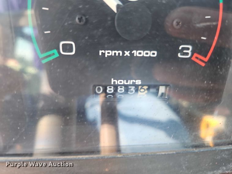 image for item EB8032 1993 Case 480F LL landscape tractor