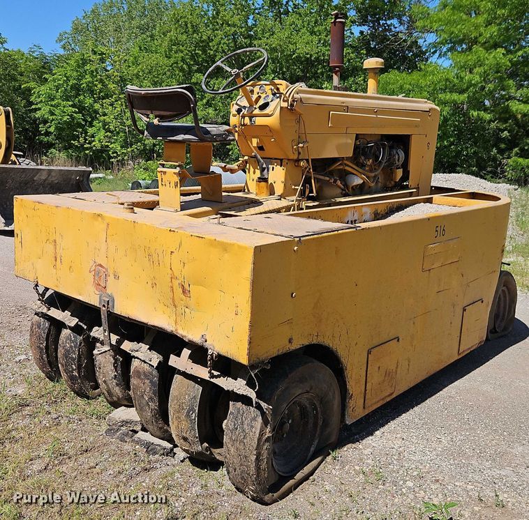 image for item EB8033 Ferguson 555-7109 pneumatic roller