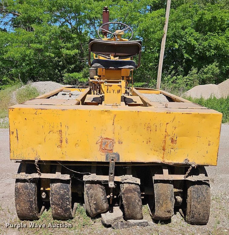 image for item EB8033 Ferguson 555-7109 pneumatic roller