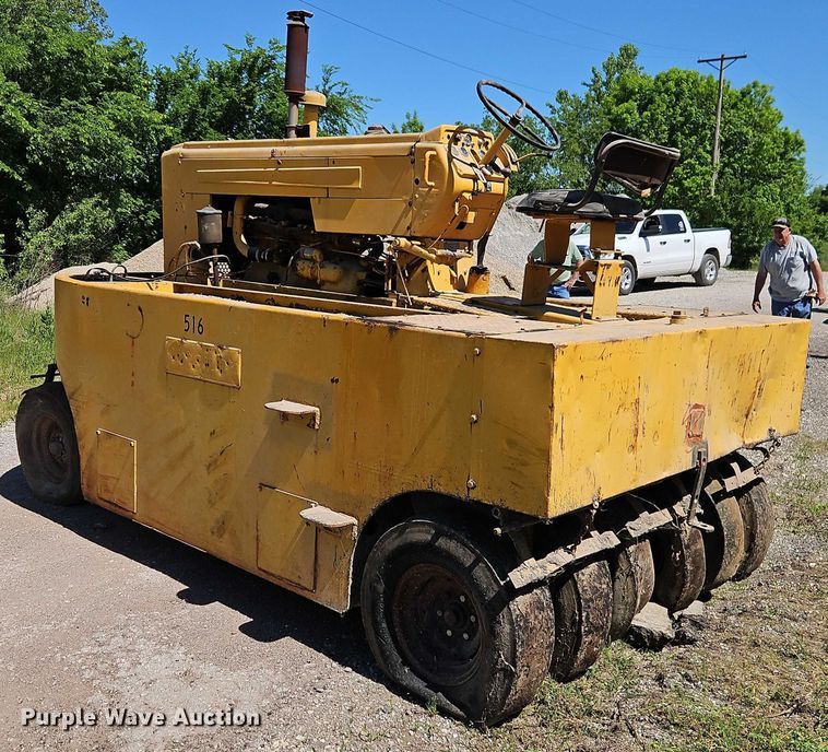 image for item EB8033 Ferguson 555-7109 pneumatic roller