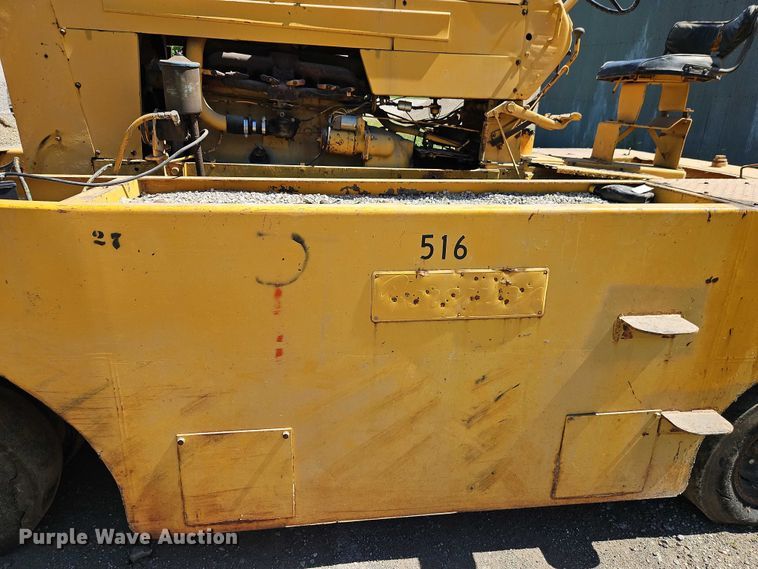 image for item EB8033 Ferguson 555-7109 pneumatic roller