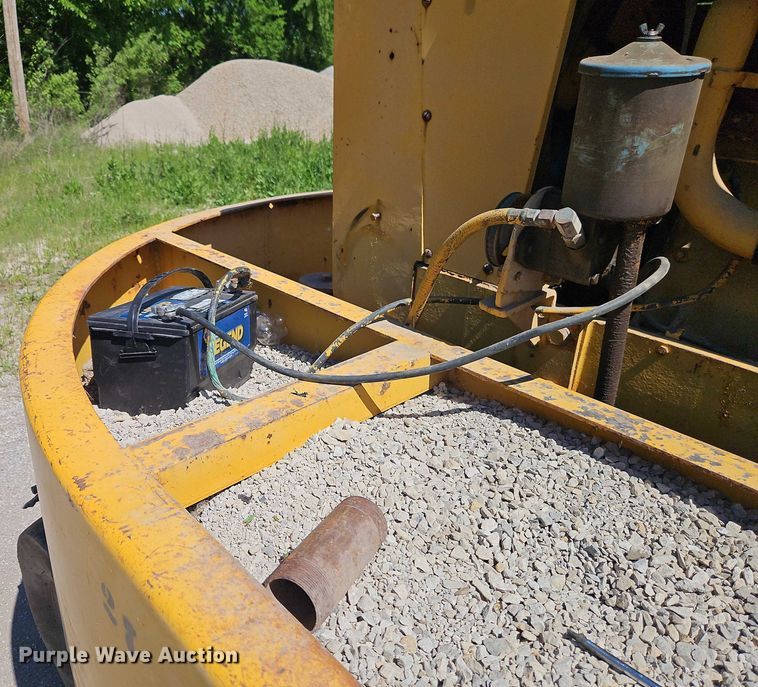 image for item EB8033 Ferguson 555-7109 pneumatic roller