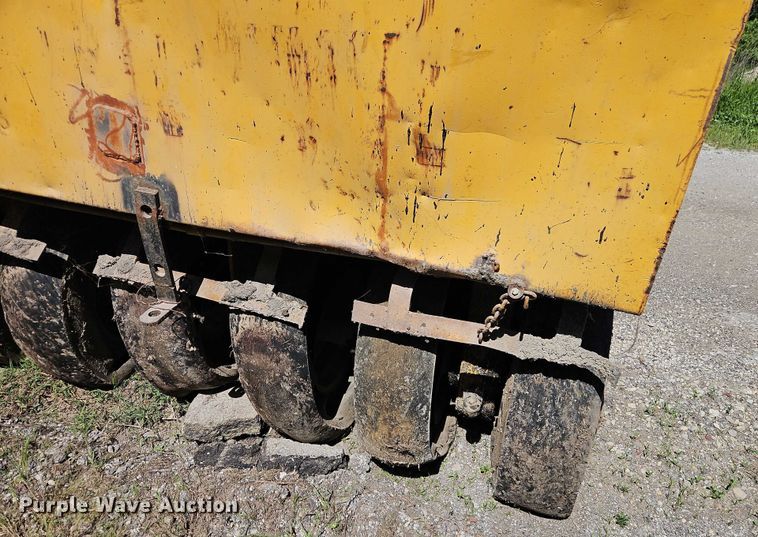 image for item EB8033 Ferguson 555-7109 pneumatic roller