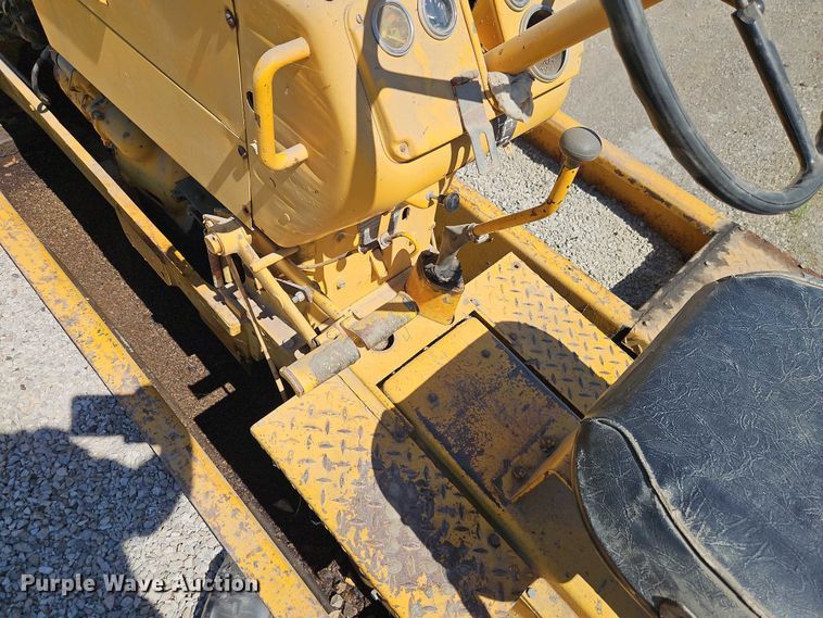 image for item EB8033 Ferguson 555-7109 pneumatic roller