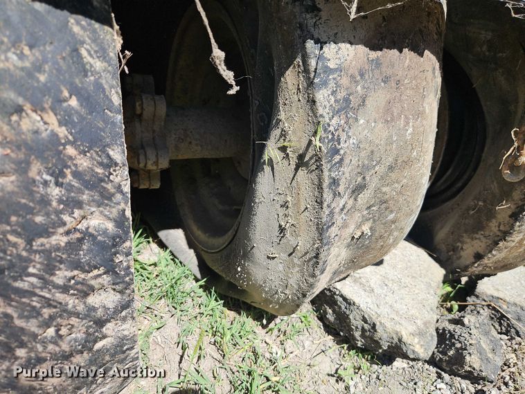 image for item EB8033 Ferguson 555-7109 pneumatic roller