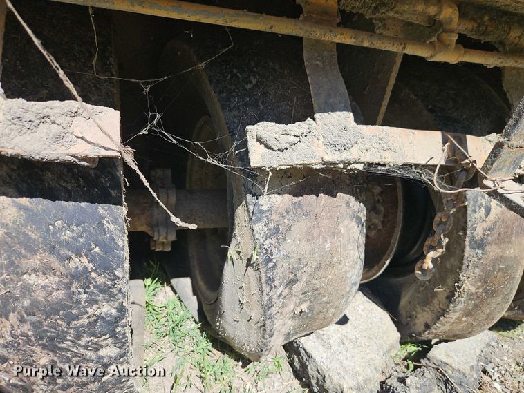 image for item EB8033 Ferguson 555-7109 pneumatic roller