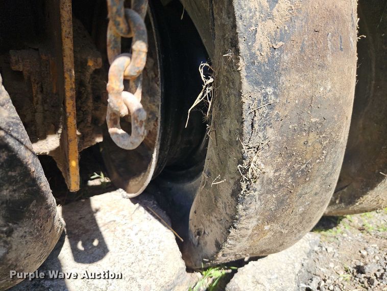 image for item EB8033 Ferguson 555-7109 pneumatic roller