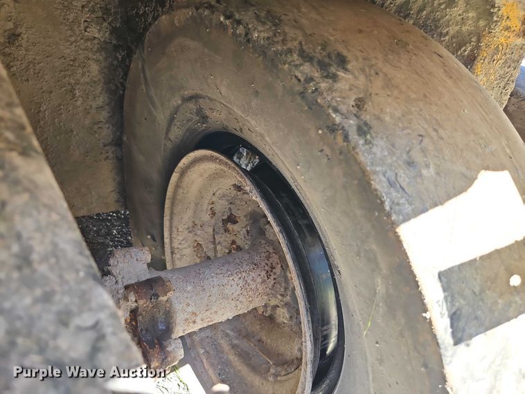 image for item EB8033 Ferguson 555-7109 pneumatic roller