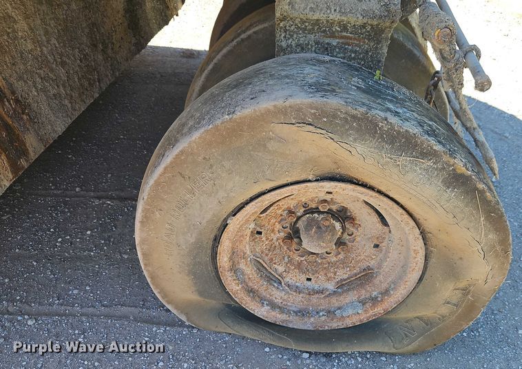 image for item EB8033 Ferguson 555-7109 pneumatic roller