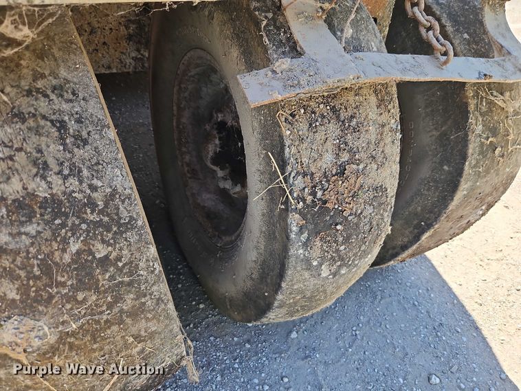 image for item EB8033 Ferguson 555-7109 pneumatic roller