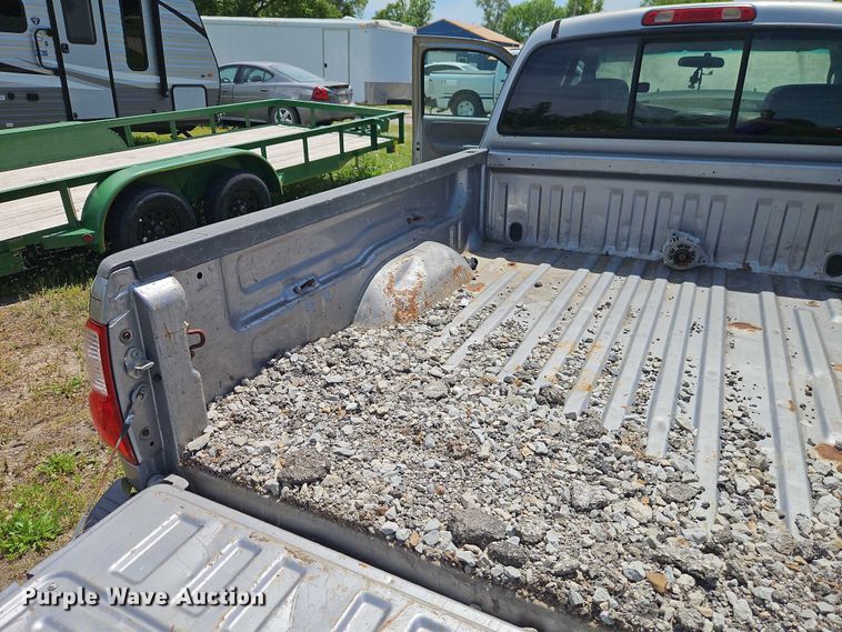 image for item EB8035 2002 Toyota Tundra Access Cab pickup truck