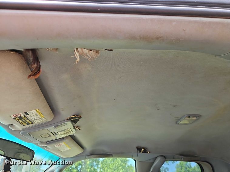 image for item EB8035 2002 Toyota Tundra Access Cab pickup truck