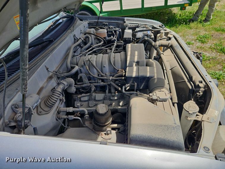 image for item EB8035 2002 Toyota Tundra Access Cab pickup truck