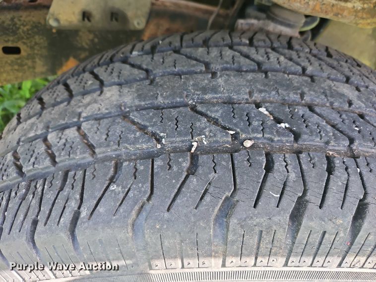 image for item EB8035 2002 Toyota Tundra Access Cab pickup truck