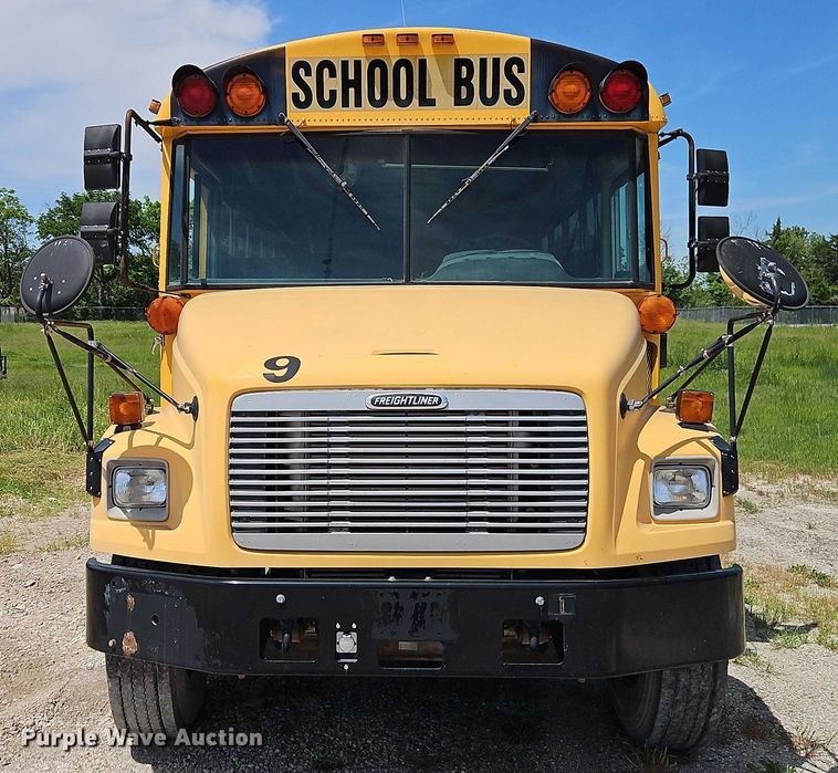 image for item EB8036 2003 Freightliner 65PA school bus