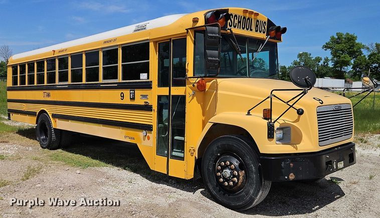 image for item EB8036 2003 Freightliner 65PA school bus