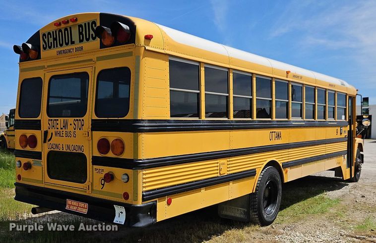 image for item EB8036 2003 Freightliner 65PA school bus