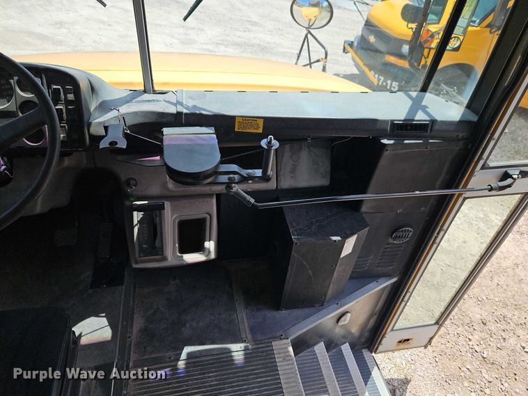 image for item EB8036 2003 Freightliner 65PA school bus