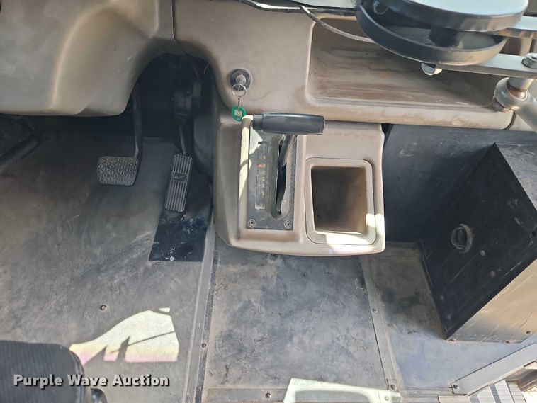 image for item EB8036 2003 Freightliner 65PA school bus