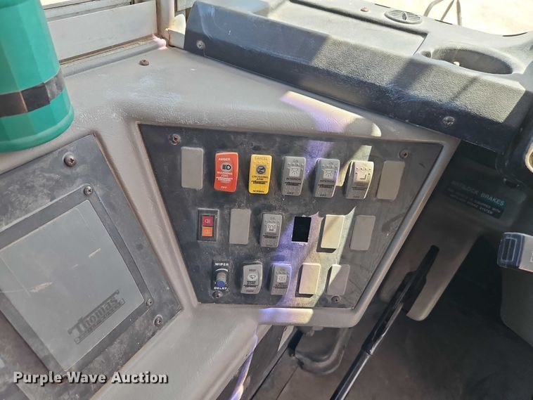 image for item EB8036 2003 Freightliner 65PA school bus