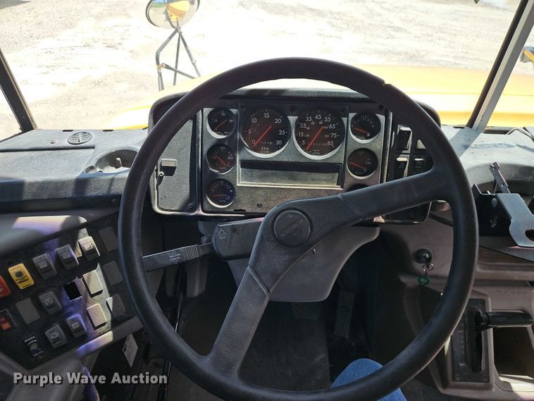 image for item EB8036 2003 Freightliner 65PA school bus