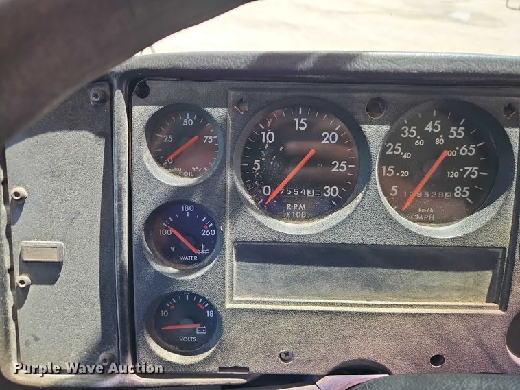 image for item EB8036 2003 Freightliner 65PA school bus