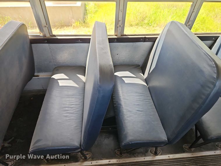 image for item EB8036 2003 Freightliner 65PA school bus