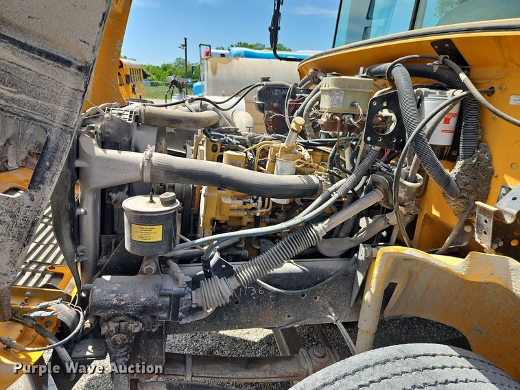 image for item EB8036 2003 Freightliner 65PA school bus