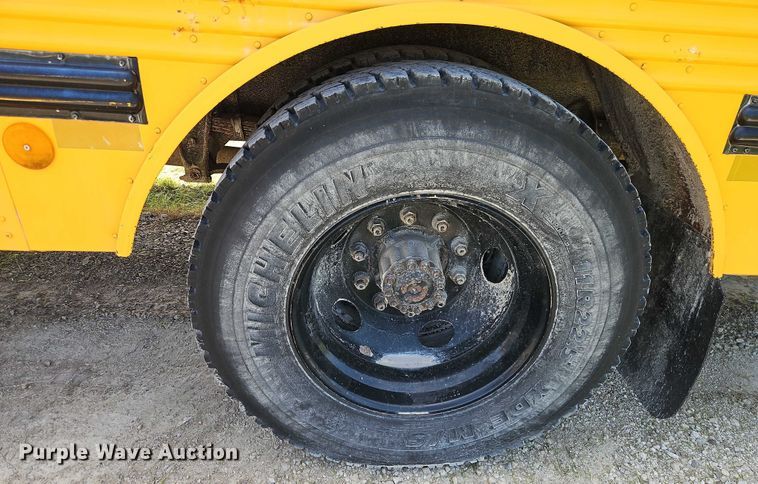 image for item EB8036 2003 Freightliner 65PA school bus