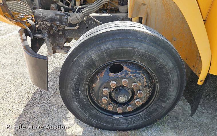 image for item EB8036 2003 Freightliner 65PA school bus