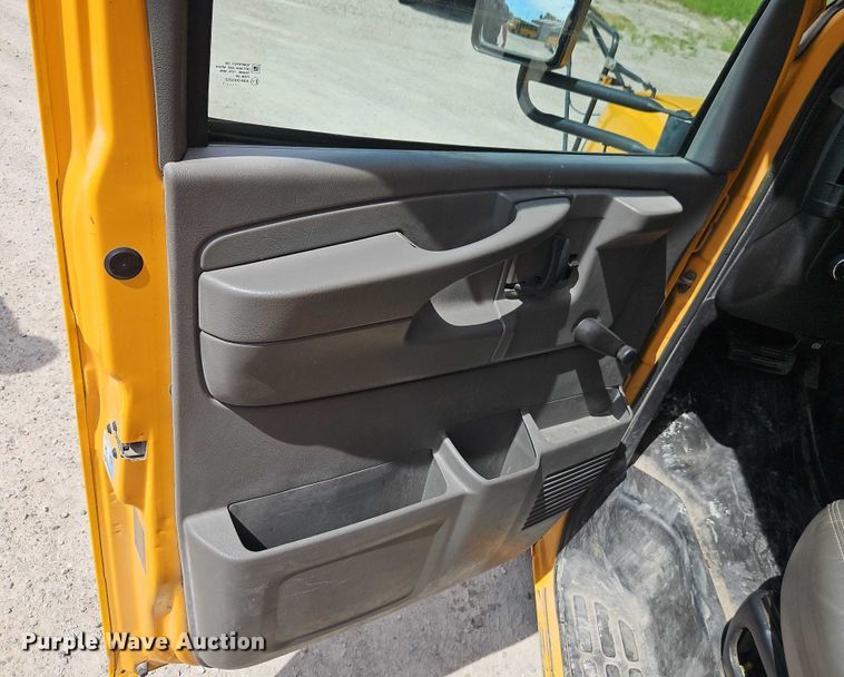 image for item EB8037 2011 Chevrolet Express school bus