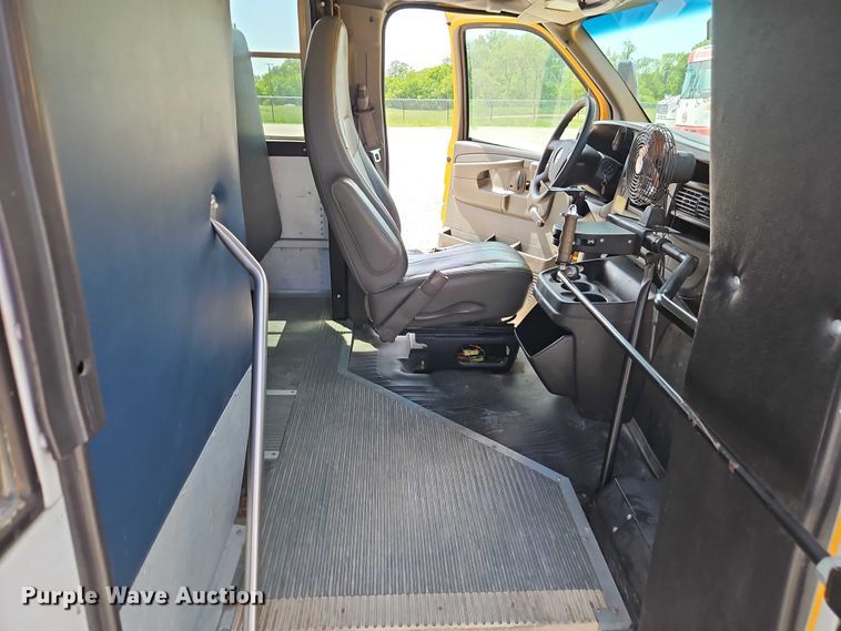 image for item EB8037 2011 Chevrolet Express school bus