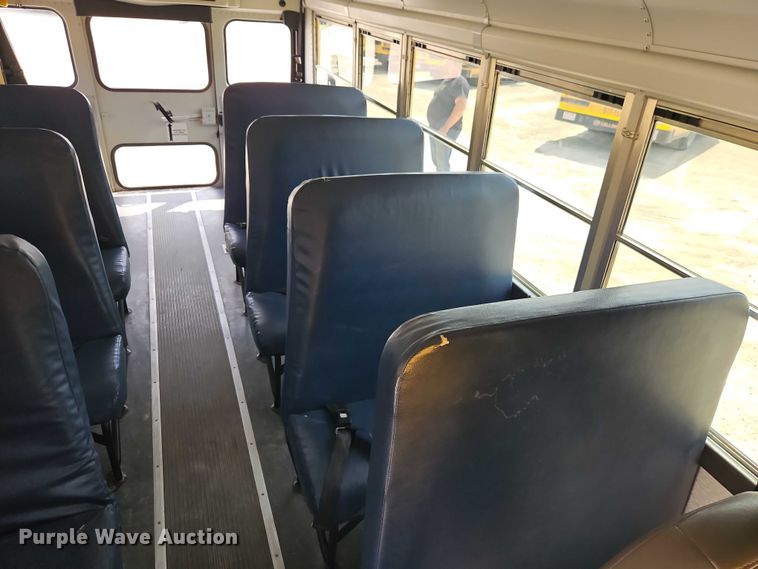 image for item EB8037 2011 Chevrolet Express school bus